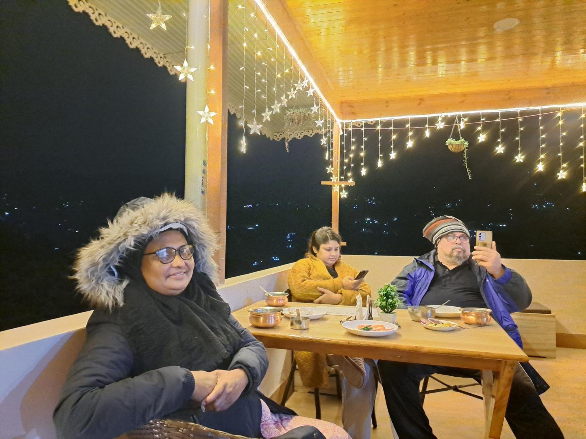 Snow White Retreat Hotel And Restaurant Гангток Экстерьер фото