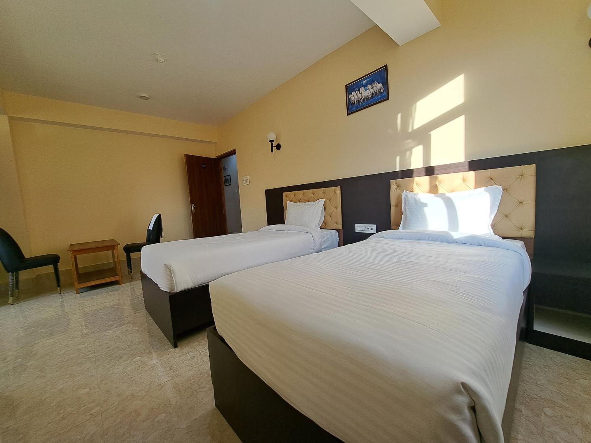 Snow White Retreat Hotel And Restaurant Гангток Экстерьер фото